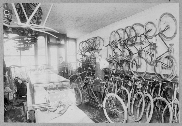 Ferodowill bicycle repair shop