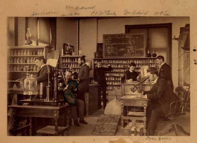 Photograph of students in a chemistry class at Macalester College, 1886