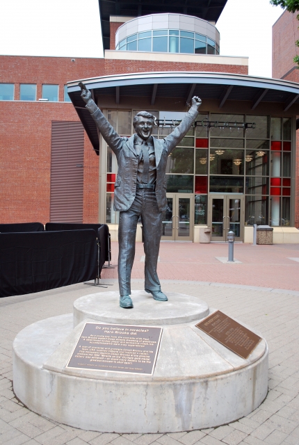 Herb Brooks statue | MNopedia