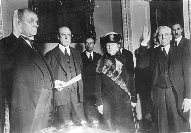 Frank B. Kellogg being sworn in as Secretary of State, Washington, D.C ...