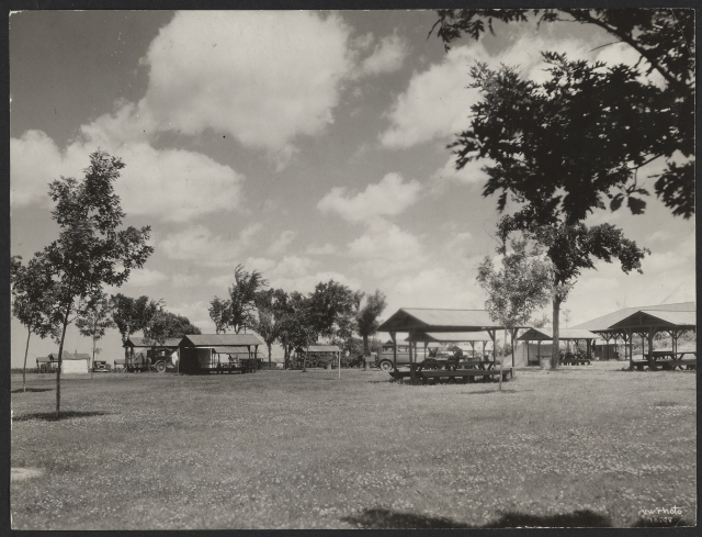 Cherokee Park picnic area, ca. 1935