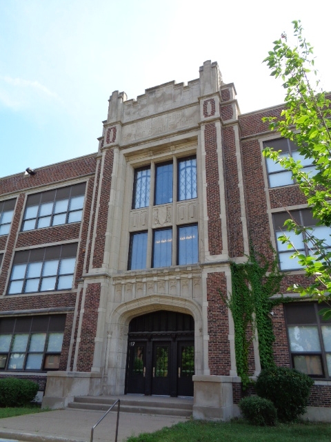 Front entrance of Webster Elementary School | MNopedia