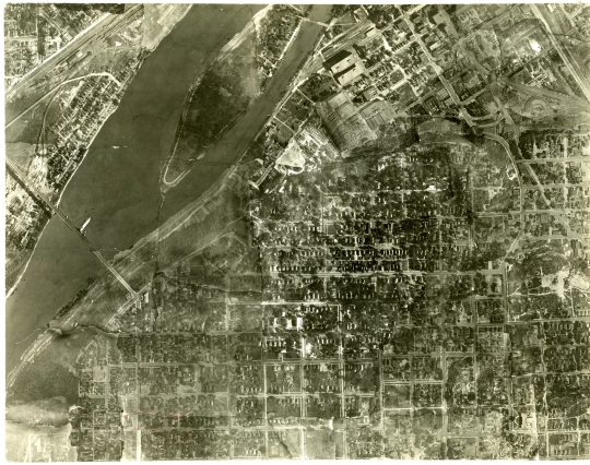 Mississippi River southwest of downtown St. Paul, 1923