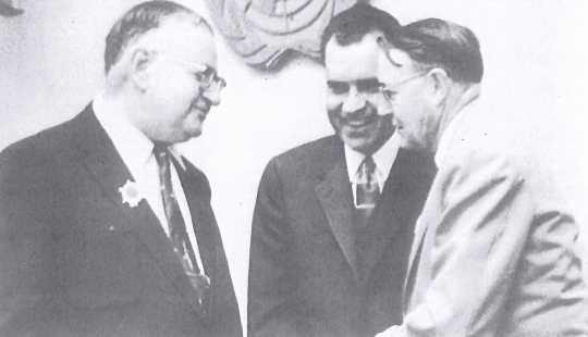 Nixon meeting with Aquatennial officials, 1958