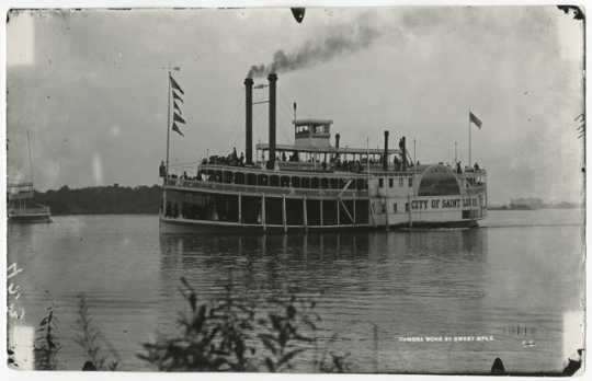 Steamer City of St. Louis on Lake Minnetonka