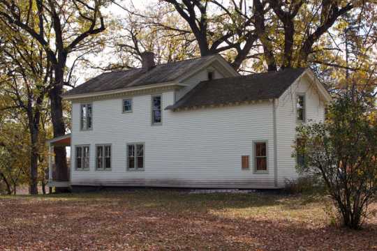 Color image of the Harrington-Merrill House, 2011.