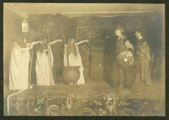 Students performing Macbeth at Macalester, 1907