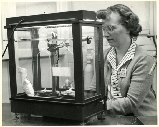 Ammunition inspection at Twin Cities Ordnance Plant