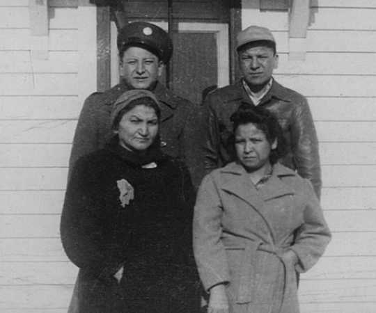 Picture of Wabasha's sister, brothers, and mother