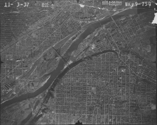 Mississippi River southwest of downtown St. Paul, 1937