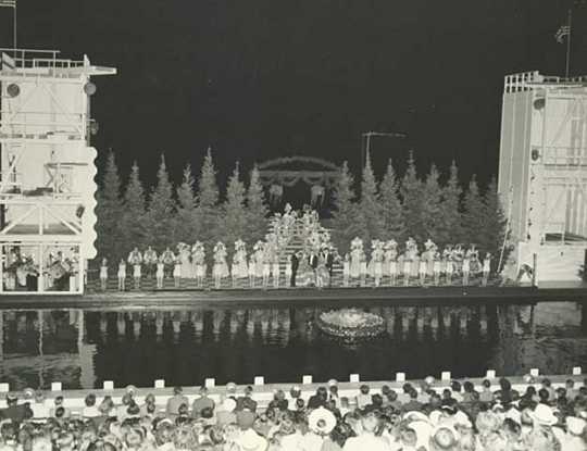 Minneapolis Aquatennial Aqua Follies, 1955