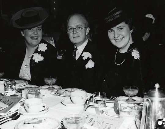 Black and white photograph of Matthew J. Dunfray, president of L. S. Donaldson Company, 1940. Photograph by the Minneapolis Tribune. 