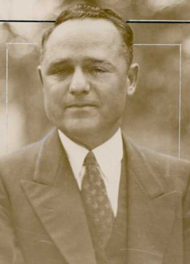 Black and white photograph of St. Paul underworld boss and bootlegger Leon Gleckman, c.1935. 