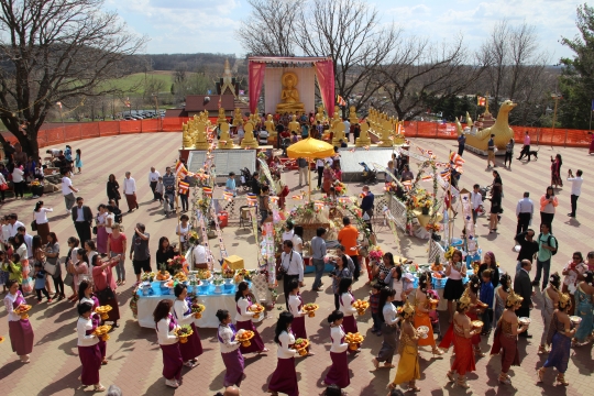 Khmer New Year procession